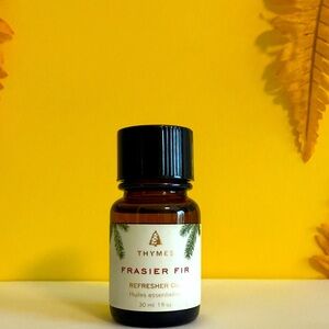 Thymes Frasier Fir Fragrant Refresher Oil - Aromatherapy Oil (1 fl oz)